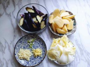 所以食材准备工作完成。