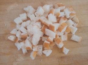 吐司切成小方块