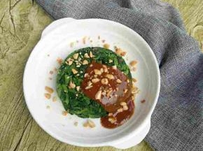 撒上花生碎即可