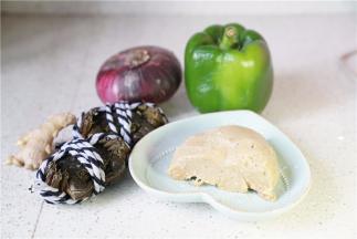 备好所用食材。