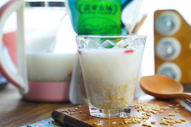 燕麦牛奶