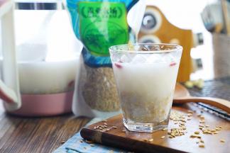 这样子一份燕麦牛奶就完成了。