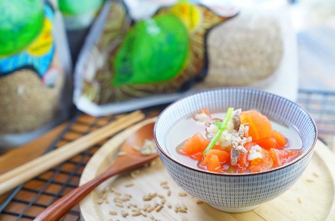 糙米番茄肉丝汤