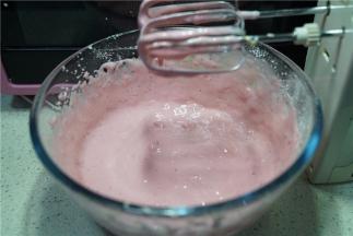 打至无干粉状。