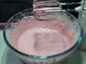 打至无干粉状。