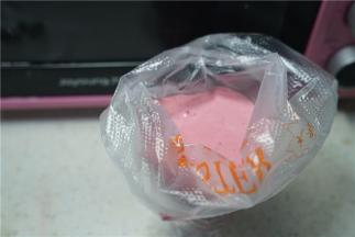 打好后入裱花袋，再冰箱冷藏一小时。