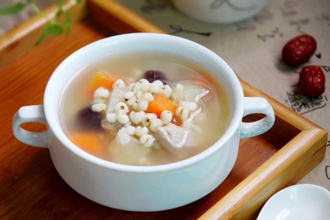 雪梨胡萝卜瘦肉汤