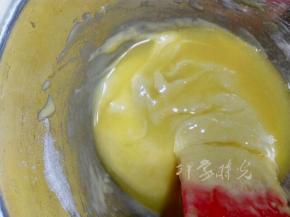 再次用打蛋器或刮刀搅拌均匀。