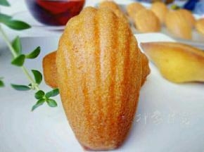 外脆里嫩，淡淡的柠檬香，好吃到没朋友。凉透后密封保存，第二天回油后吃，味道更佳。