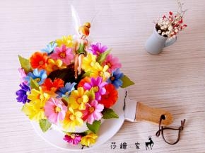 一个漂亮的蛋糕就做好了