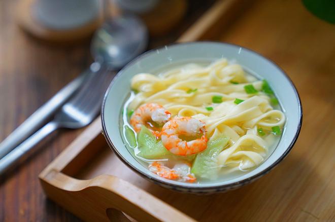 丝瓜虾仁蛋黄面