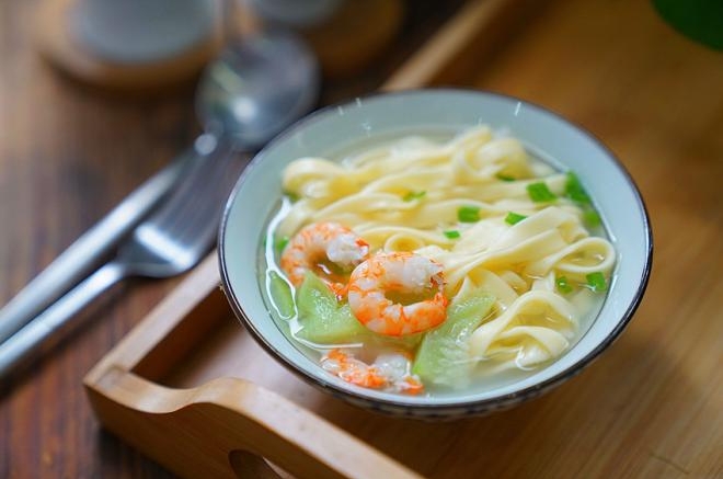 丝瓜虾仁蛋黄面