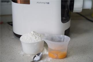 备好所用食材。