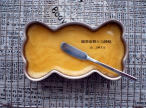 蒸好后取出冷却，然后放入冰箱冷藏2小时后再脱模。