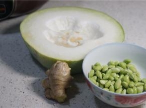 备好所用食材。