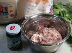 备好所用食材。