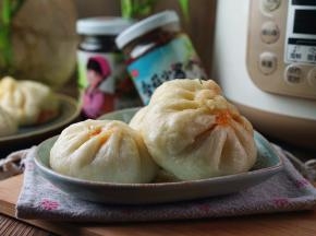 这样子一份芹菜香菇肉包就完成了。