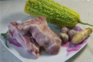 备好所用食材。