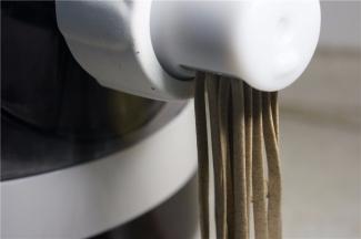 数分钟后就自动出面了。