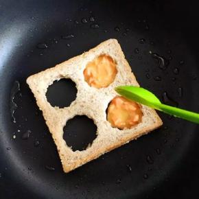 8、	放入土司片