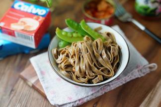 拌至面均匀挂味即可。