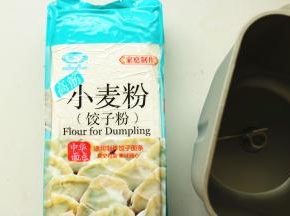 白鲨高筋小麦粉，独立真空包装，食用更安心。