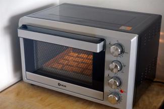 烘焙：东菱烤立方DL-K38E烤箱底层上火150度，下火130度18~20分钟；其他烤箱上下火180度中层20分钟左右。