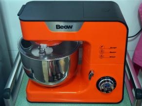 继续中速揉面。