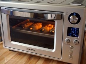 柏翠PE5332中层上下火195度，预热后放入烘烤18分钟左右表面金黄即可。