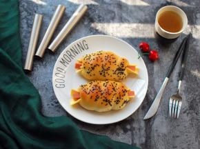 也可以放入芝士火腿，做成咸味的。