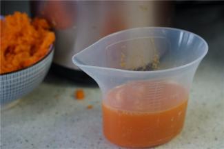 如果原汁真的不够，那么可以用少许的清水来兑一下。