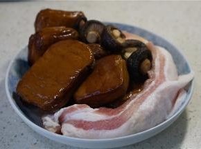 备好所用食材。