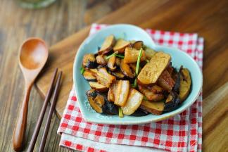 这样子一份农家豆干小炒就完成了。