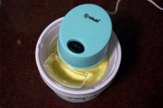 搅拌大概20分钟左右，会出现卡卡声，搅拌棒左右来回摆动，即可停止。