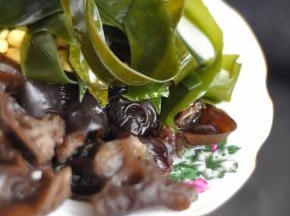 把配料全一起放入。