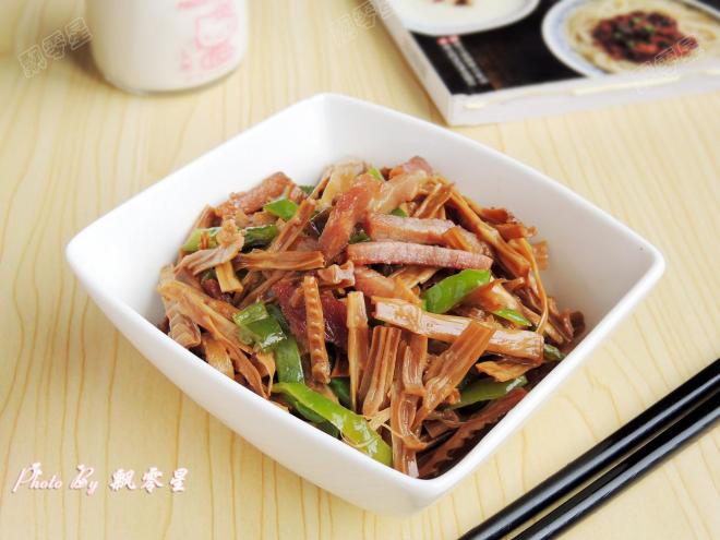 青椒腊肉炒笋干