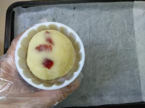 土豆球放入模具。