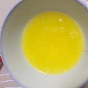 黄油微波炉加热5秒成液体晾凉