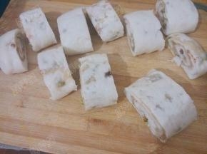 蒸好之后切成段就可以直接食用啦