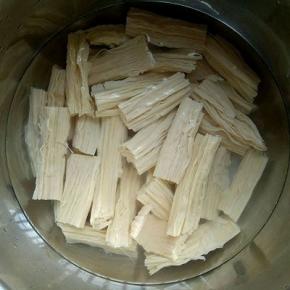 捞出立即过冷水。
