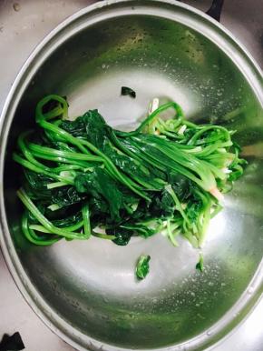 挤干水分