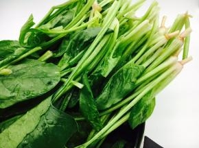 用清水清洗干净，沥干水分。