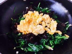 放入鸡蛋