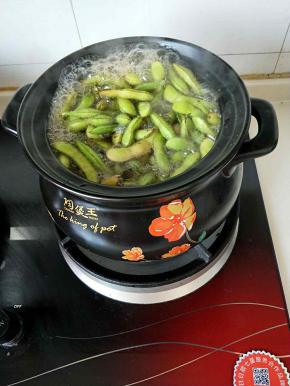 大火转中火煮20分钟，在浸泡半个小时以上。