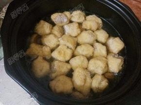放入豆腐包