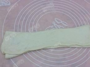 再把上面三分之一折下来