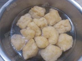 油豆腐果焯水