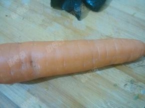 胡萝卜洗净去皮