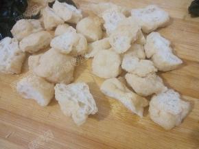 油豆腐果一分为二