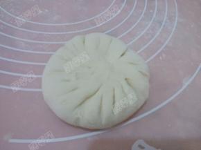 然后封口，把多余的面去掉